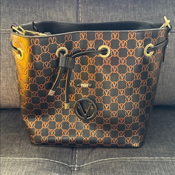 Valentino Bucket Bag - Picture 1 of 3